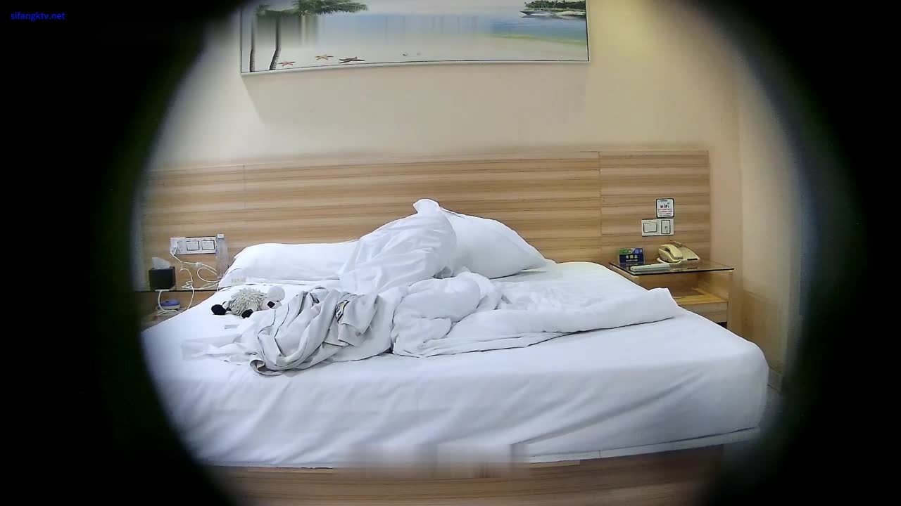 酒店近景洞中高清偷拍 两对貌似打工情侣做爱大奶妹皮肤有点黑
请认准 @Tp360 频道
