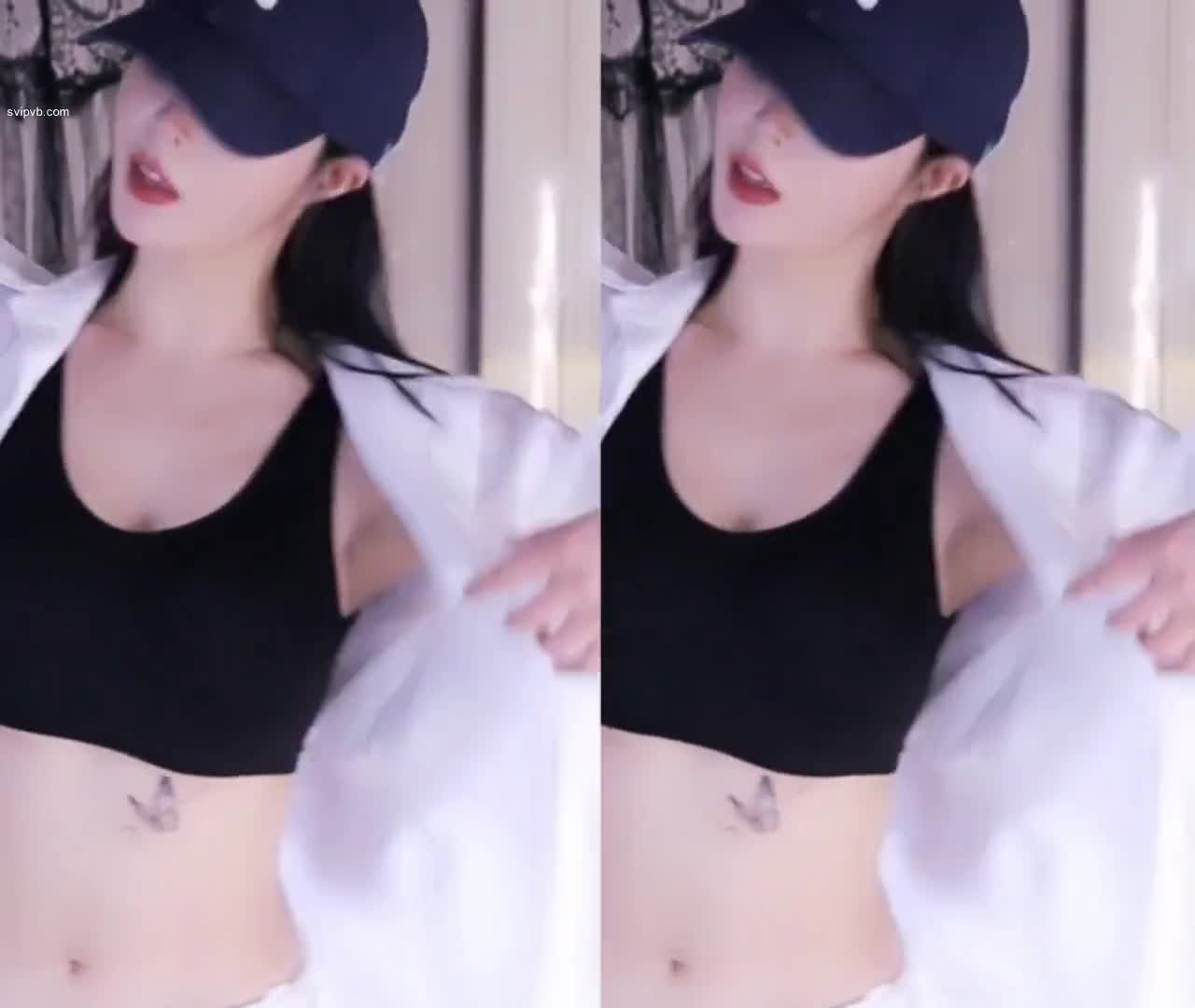 1 (21)