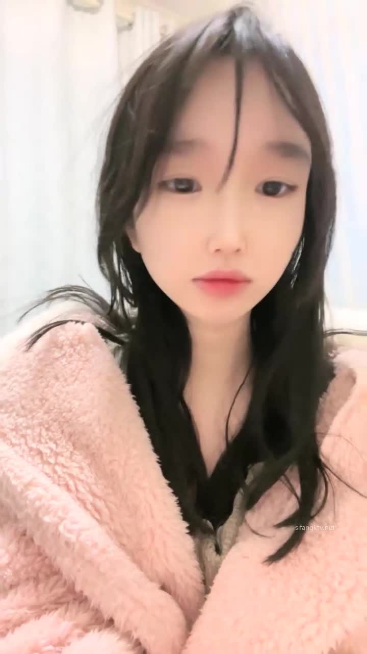 小悦宝_校花学妹主播_清纯学生服露脸道具直播视频资源_13.mp4