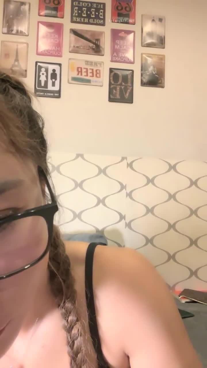 1 (22)