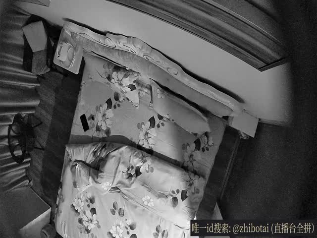 2023-09-08 上帝视角酒店摄像头偷拍回放 胸前纹蝴蝶的丰满妹子约男友激情操逼 一脸享受
