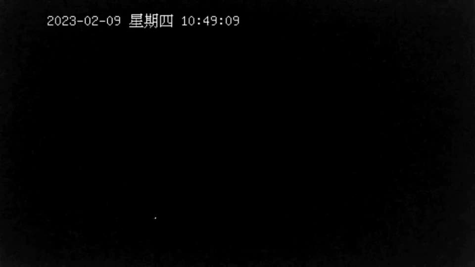 B3252 2023-02-09 新流出酒店偷拍 大学生情侣返校前带着行李开房啪啪小哥是个妈宝男临走让女友精心打扮