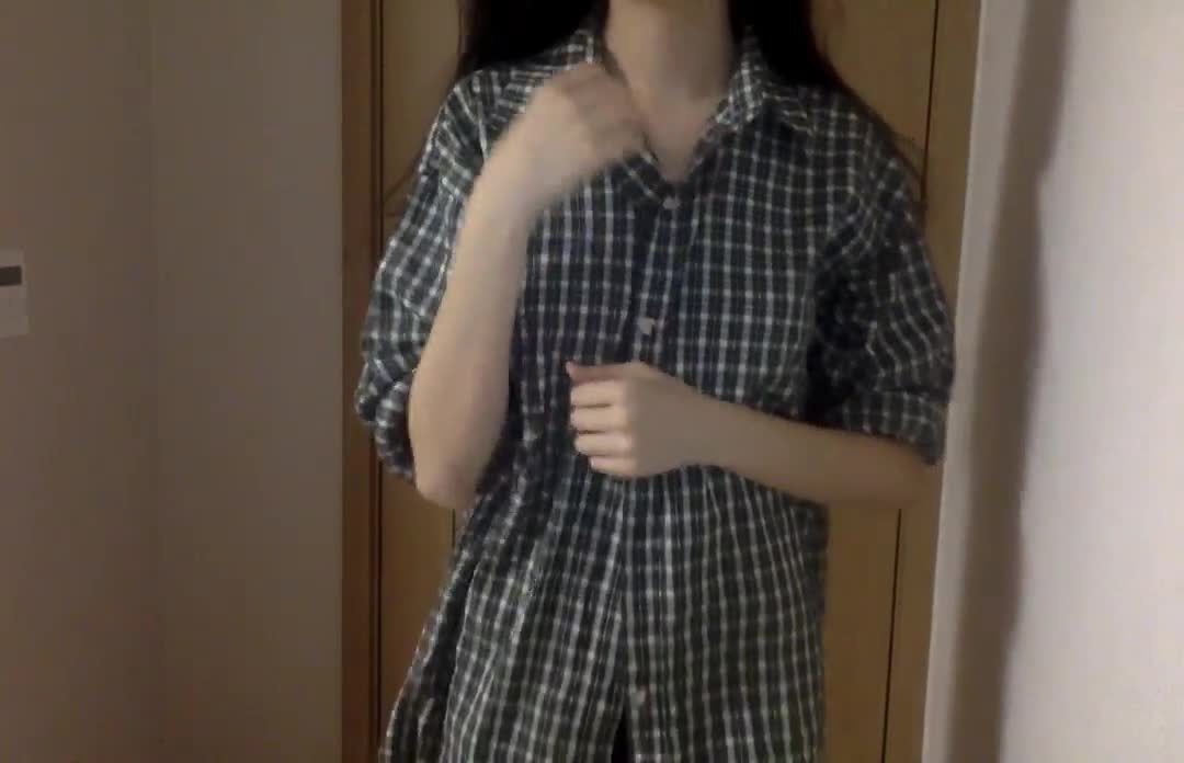 tumblr_nyq17zNasI1ugg6cn.mp4