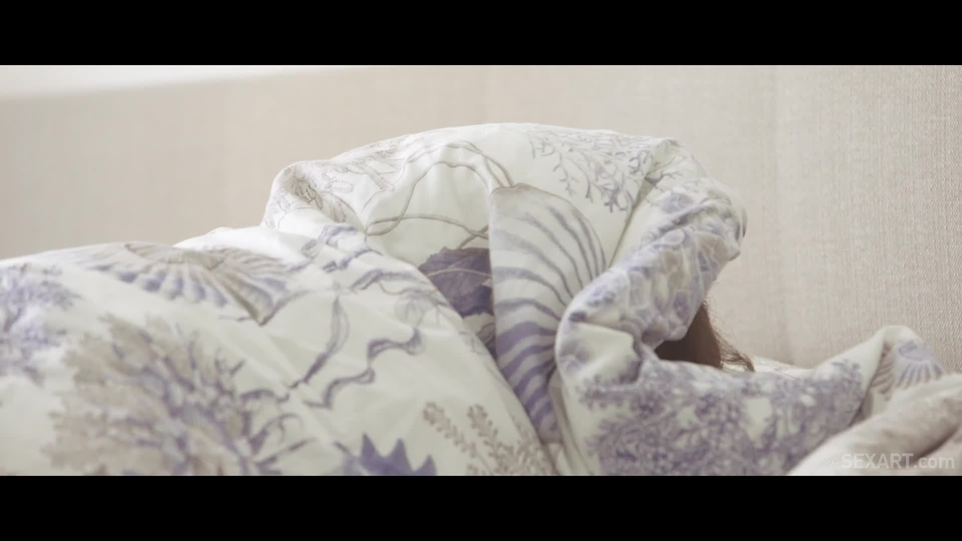 sexart.16.12.07.leda.morning.in.bed