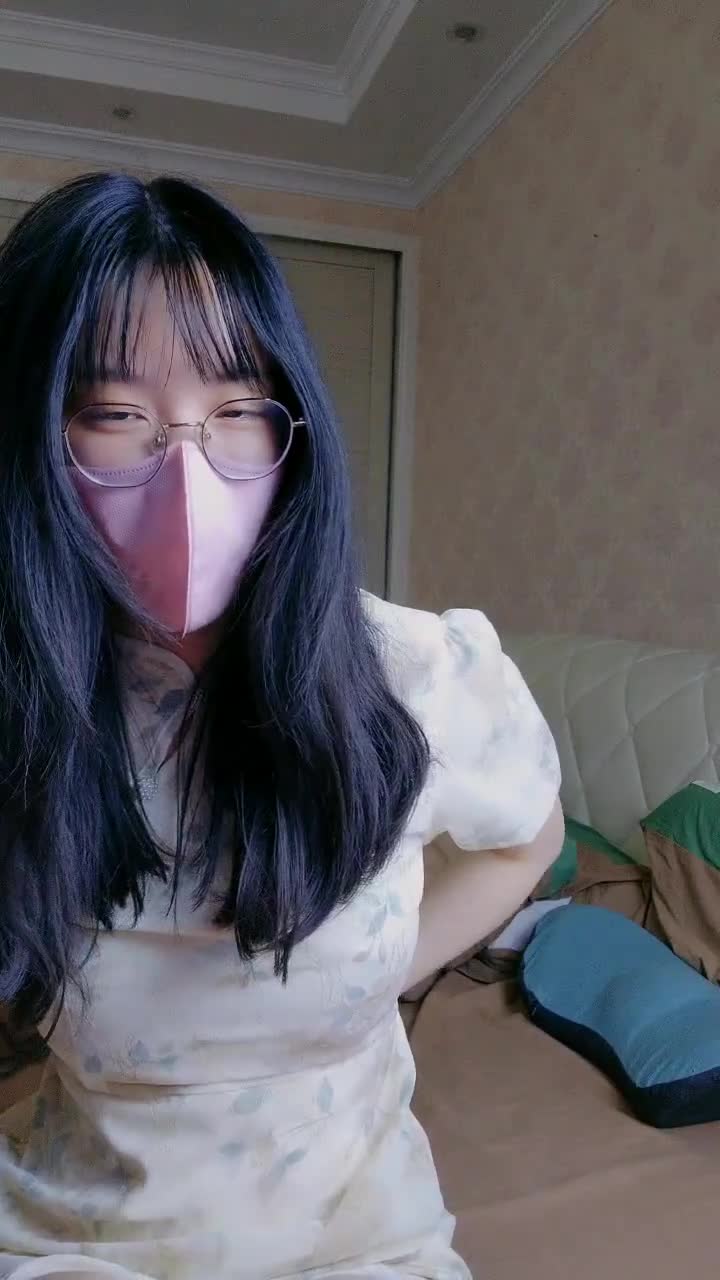  (40)