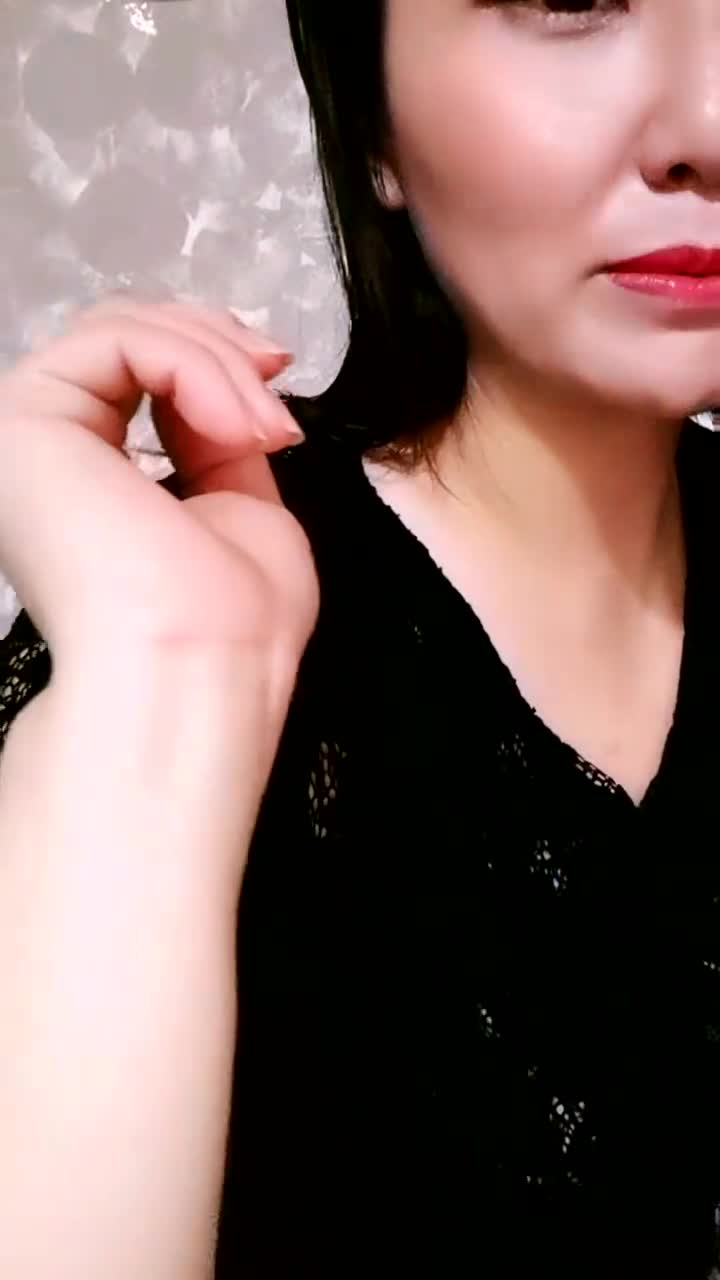  (12)