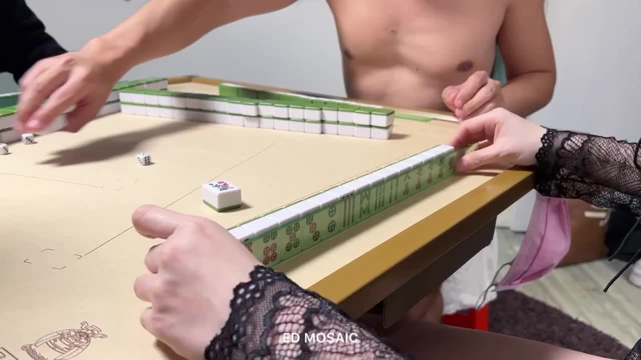 26558279bf5d45908de0ec520a7b10ec6248803a.mp4