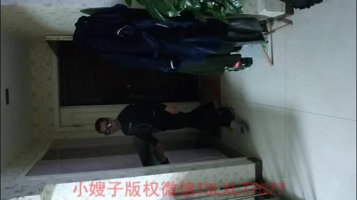 馨蕾色诱修电脑小哥草射他 (1)