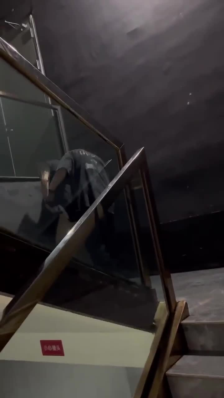 1.MP4
