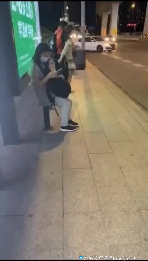 熟女 母子 乱伦

这回到家，指定得干起来