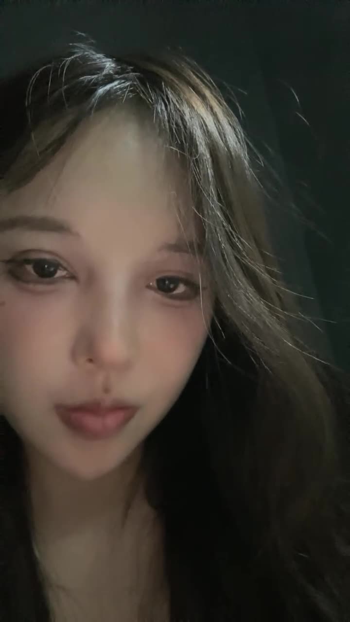  (11)