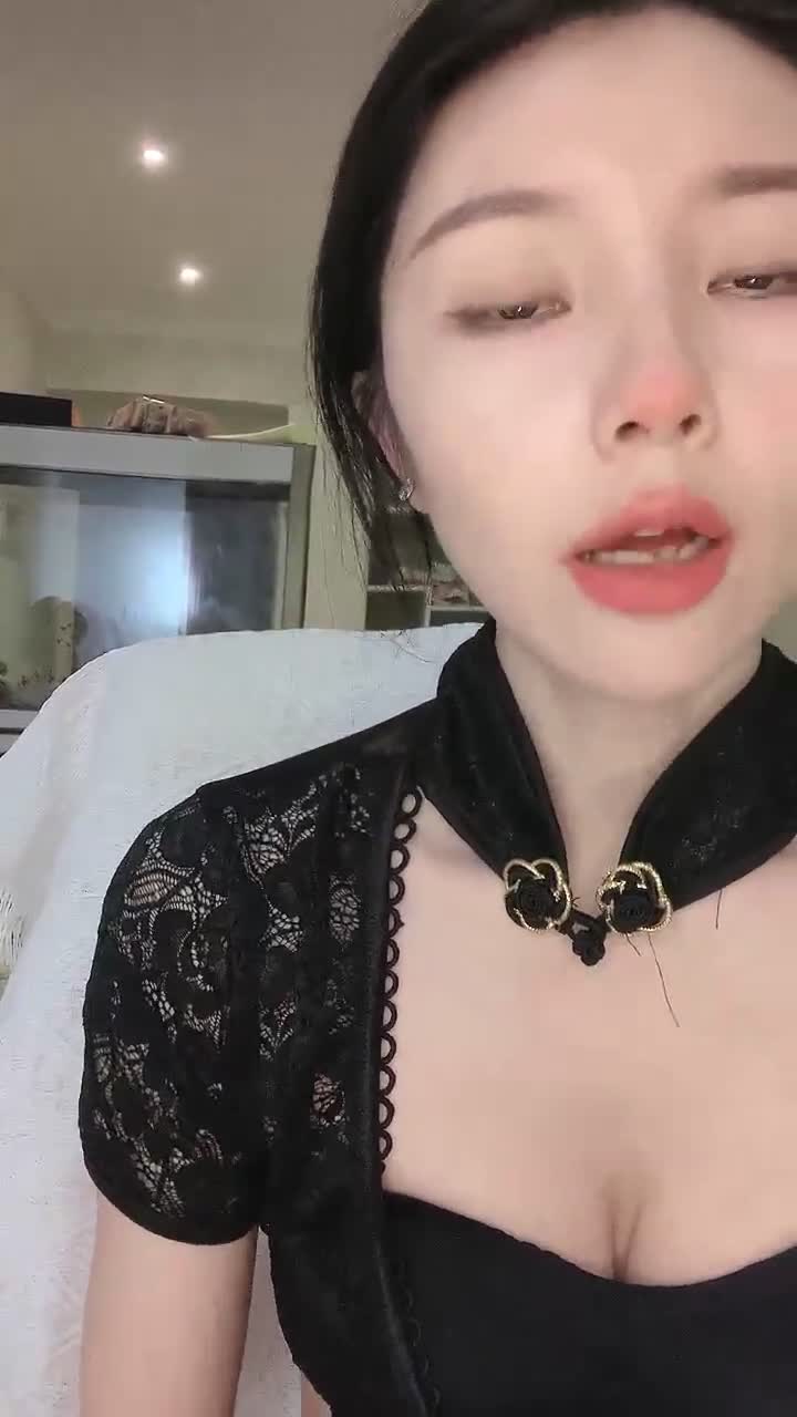  (7)