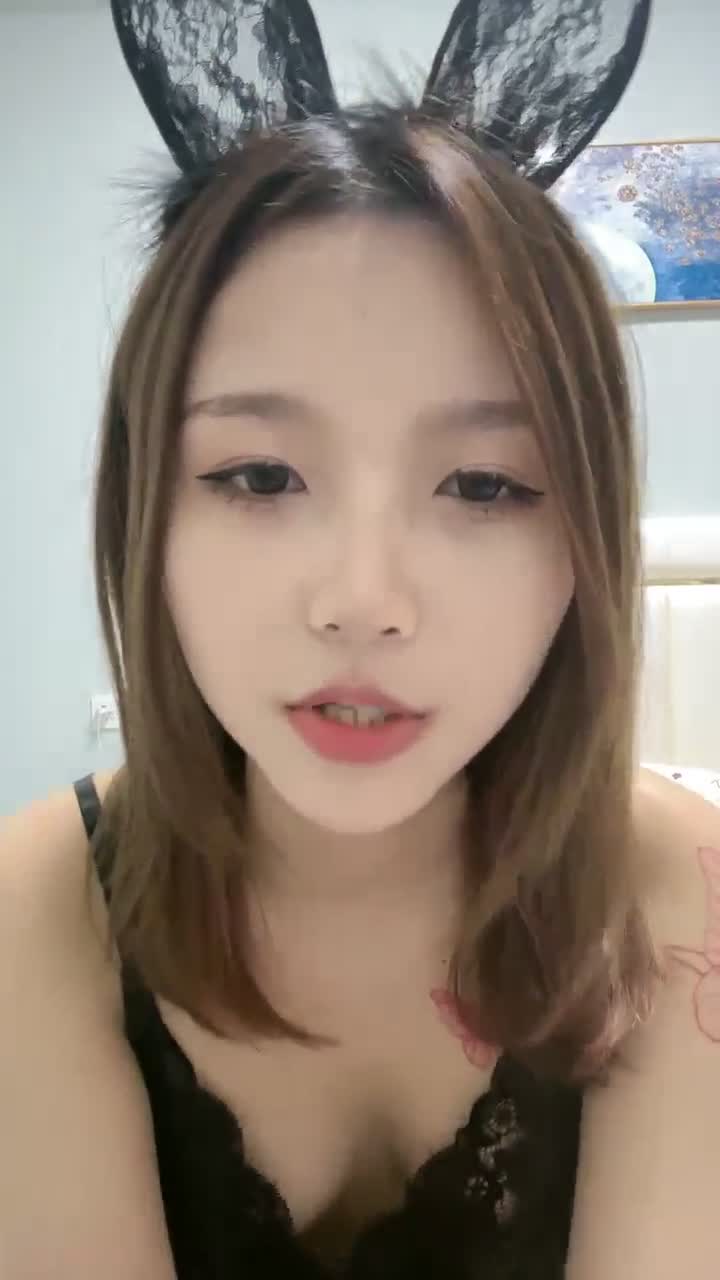  (10)