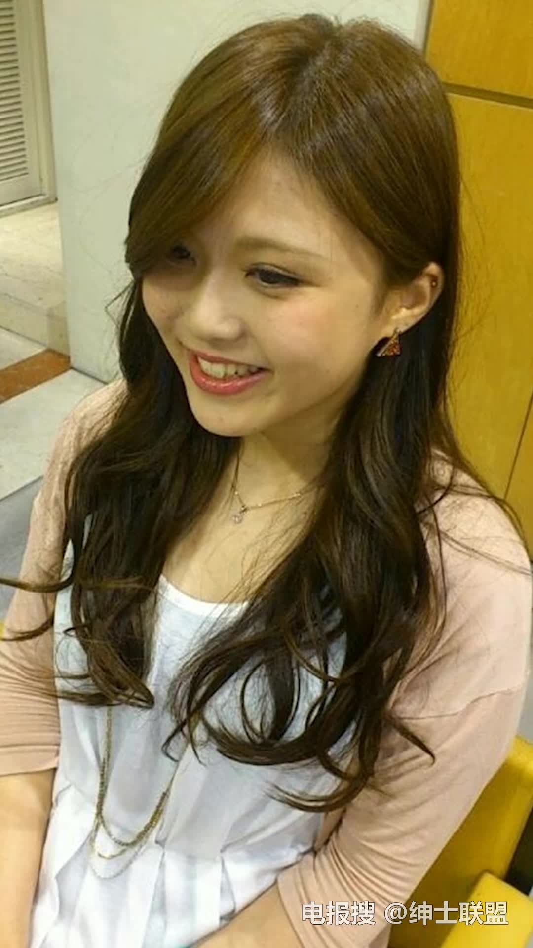 听说爱笑的正妹都是大奶，因为乐极升杯

↗️ 轉發   訂閱 解鎖老司機版 