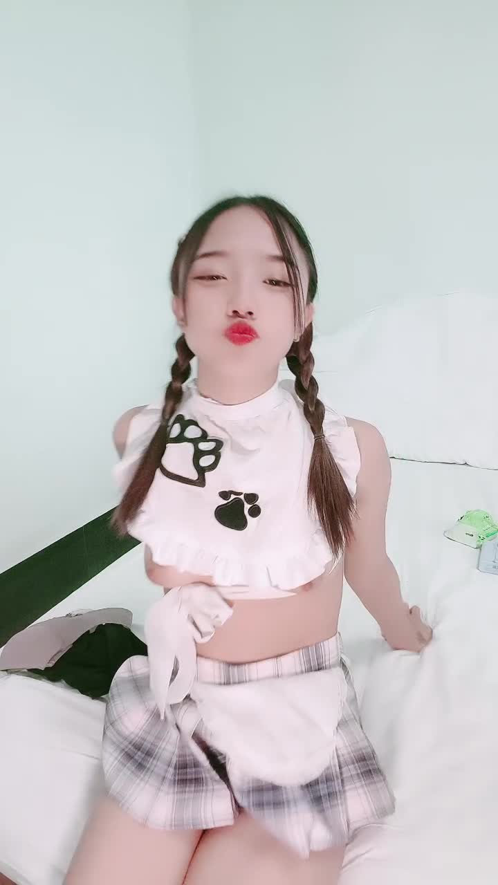 1 (8)