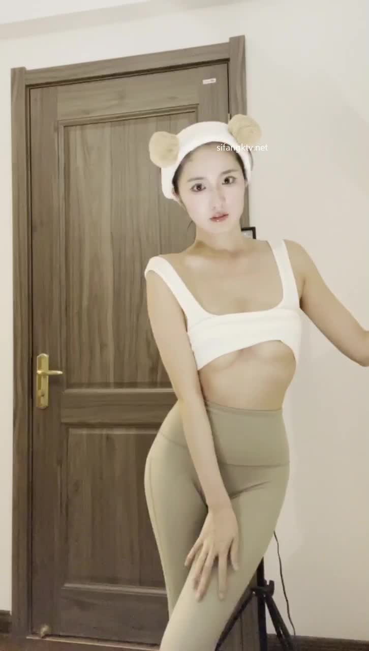 最新流出百万粉丝网红职业汉服模特▌焕儿▌清纯靓丽下反差婊母狗_自慰露出浪的一逼_金主爸爸爆肏内射_5.mp4