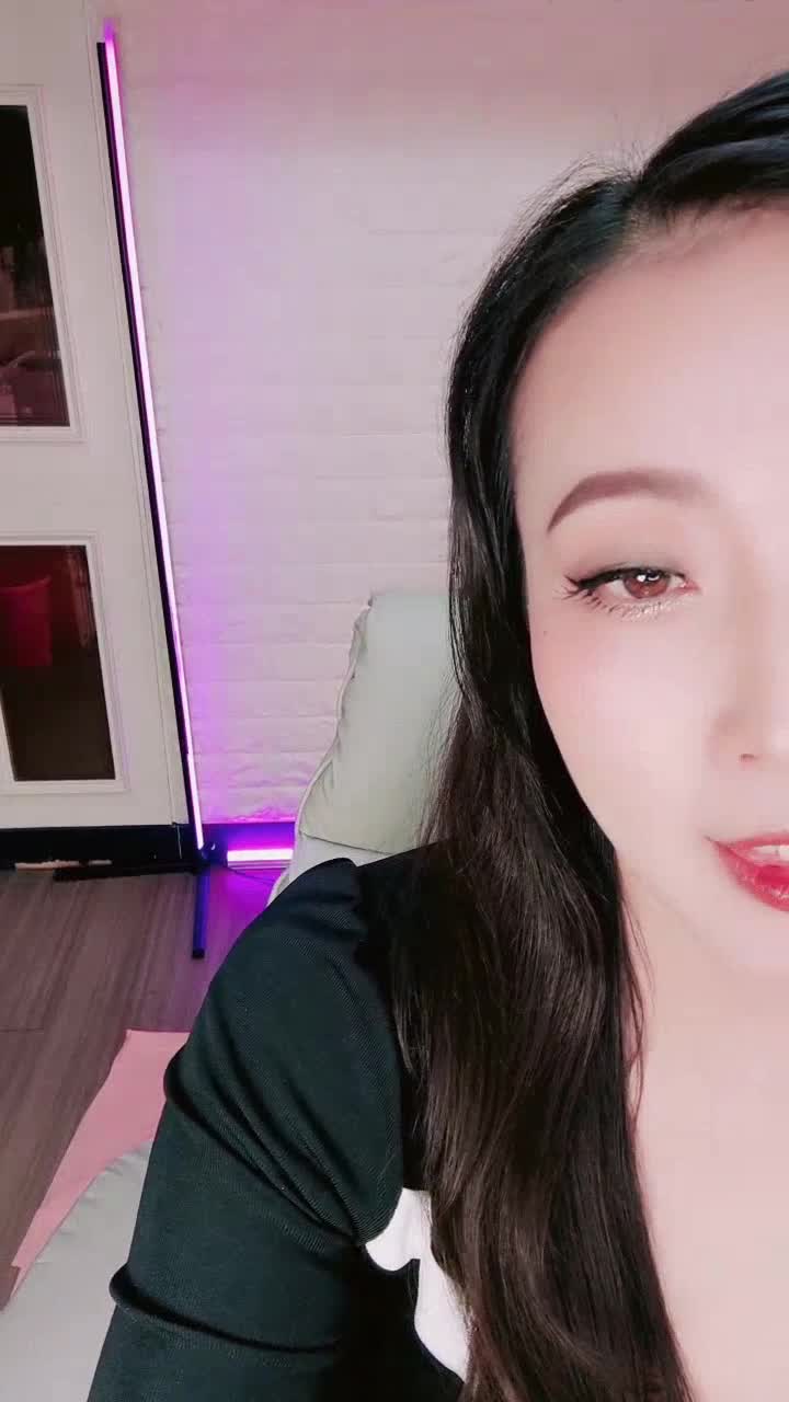  (8)