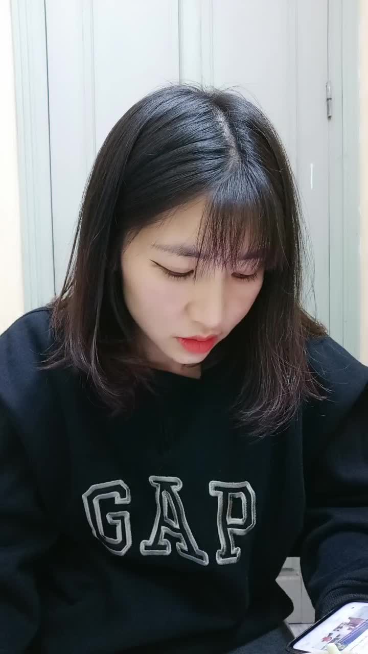  (32)