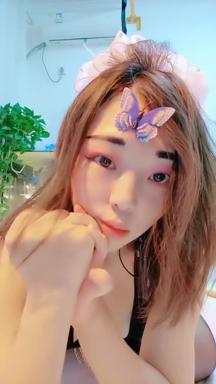  (7)