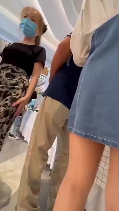 偷拍短裙妹！

↗️ 轉發   訂閱 解鎖老司機版 