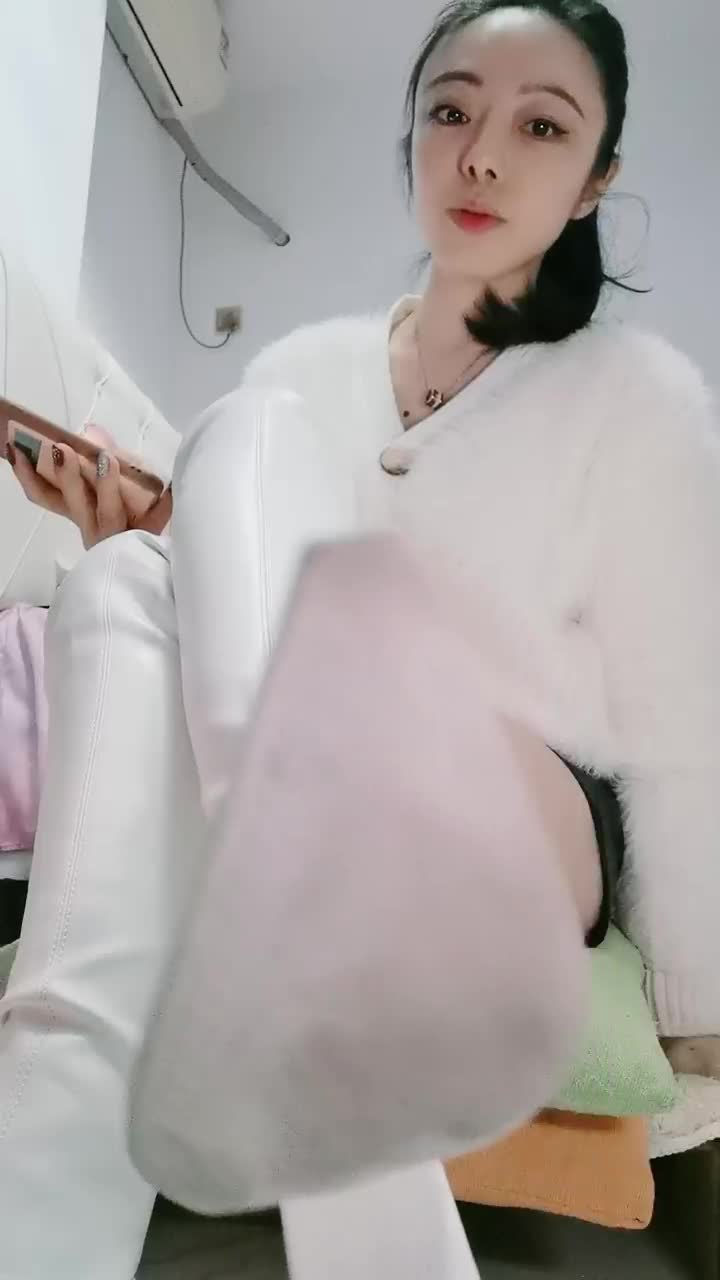  (9)