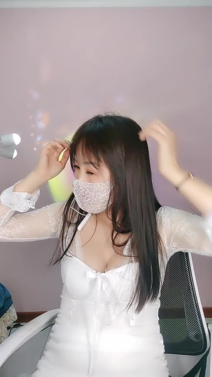  (7)