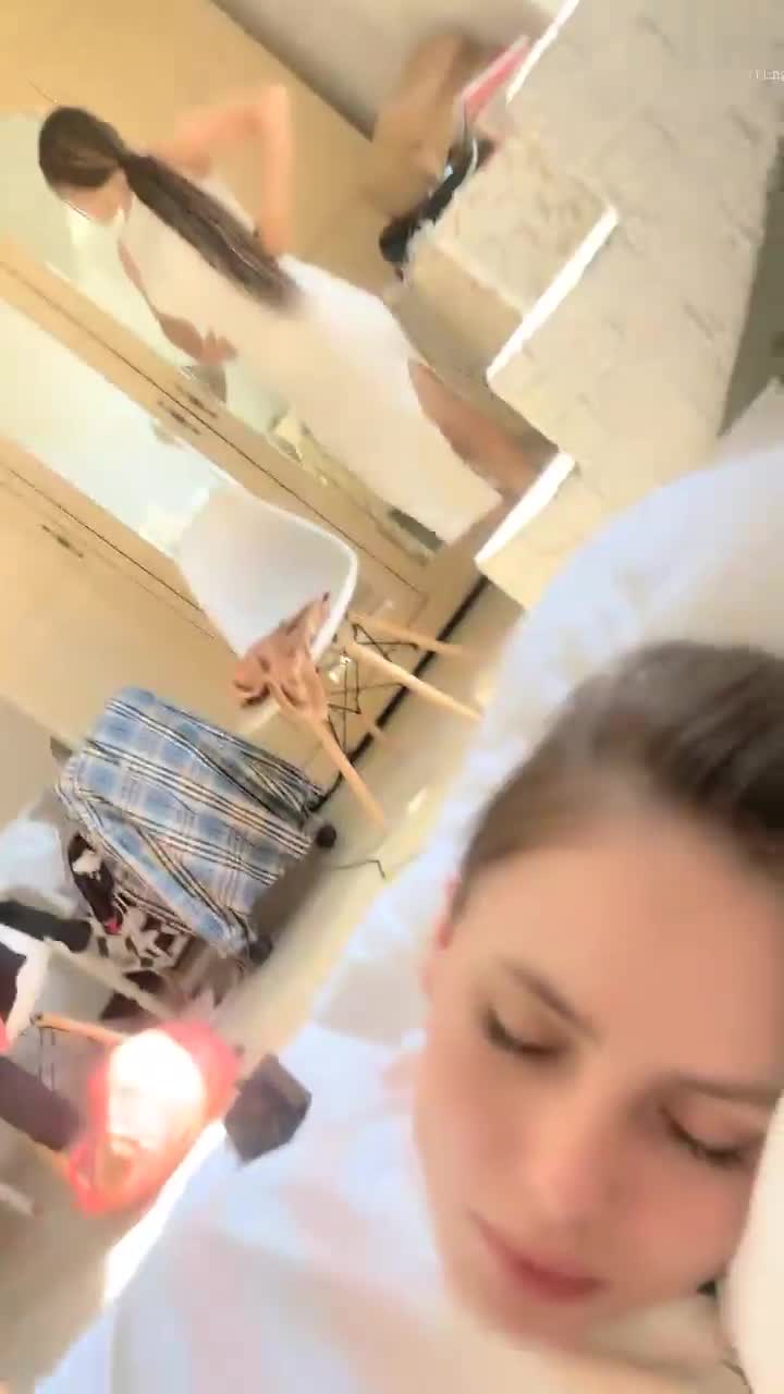  (10)