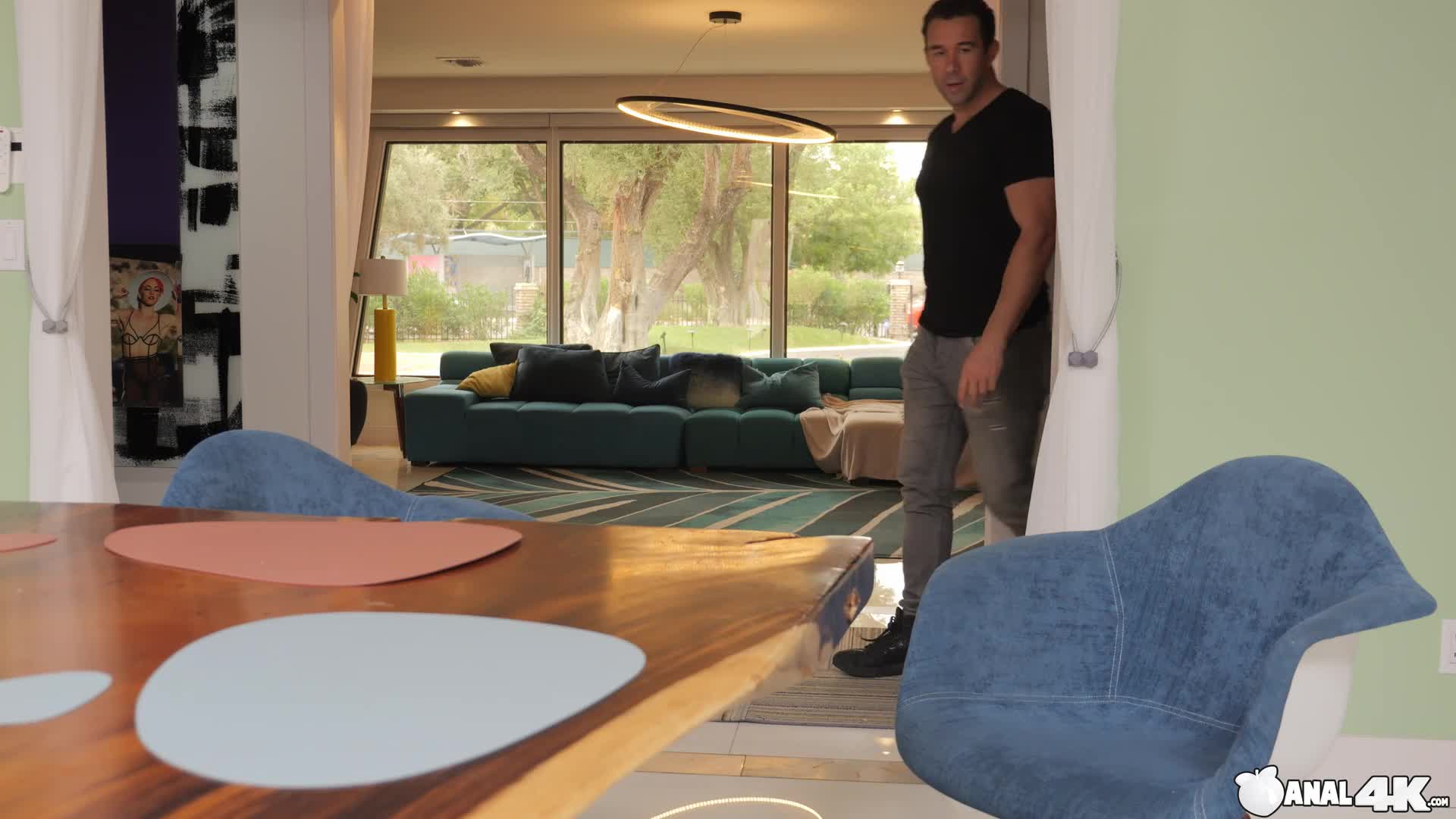 anal4k.22.12.20.emma.rosie.search.her.body