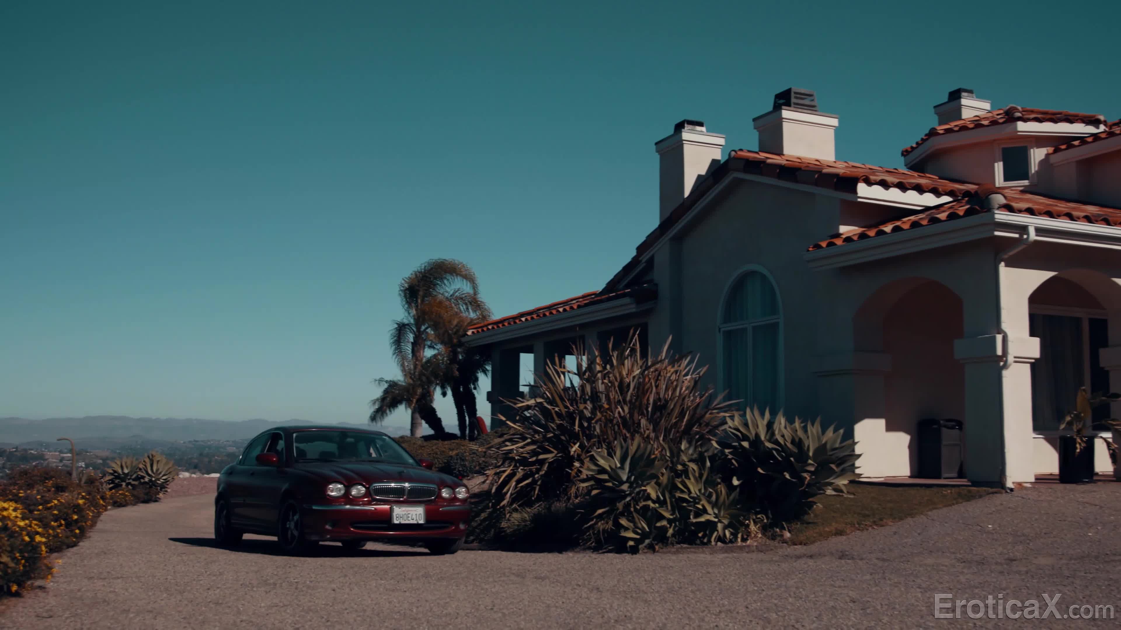 eroticax.20.05.20.jessie.saint.surprise.weekend.getaway.4k