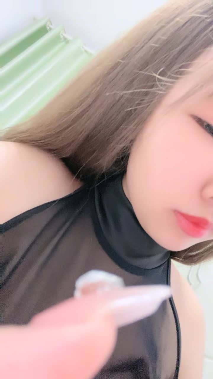  (11)
