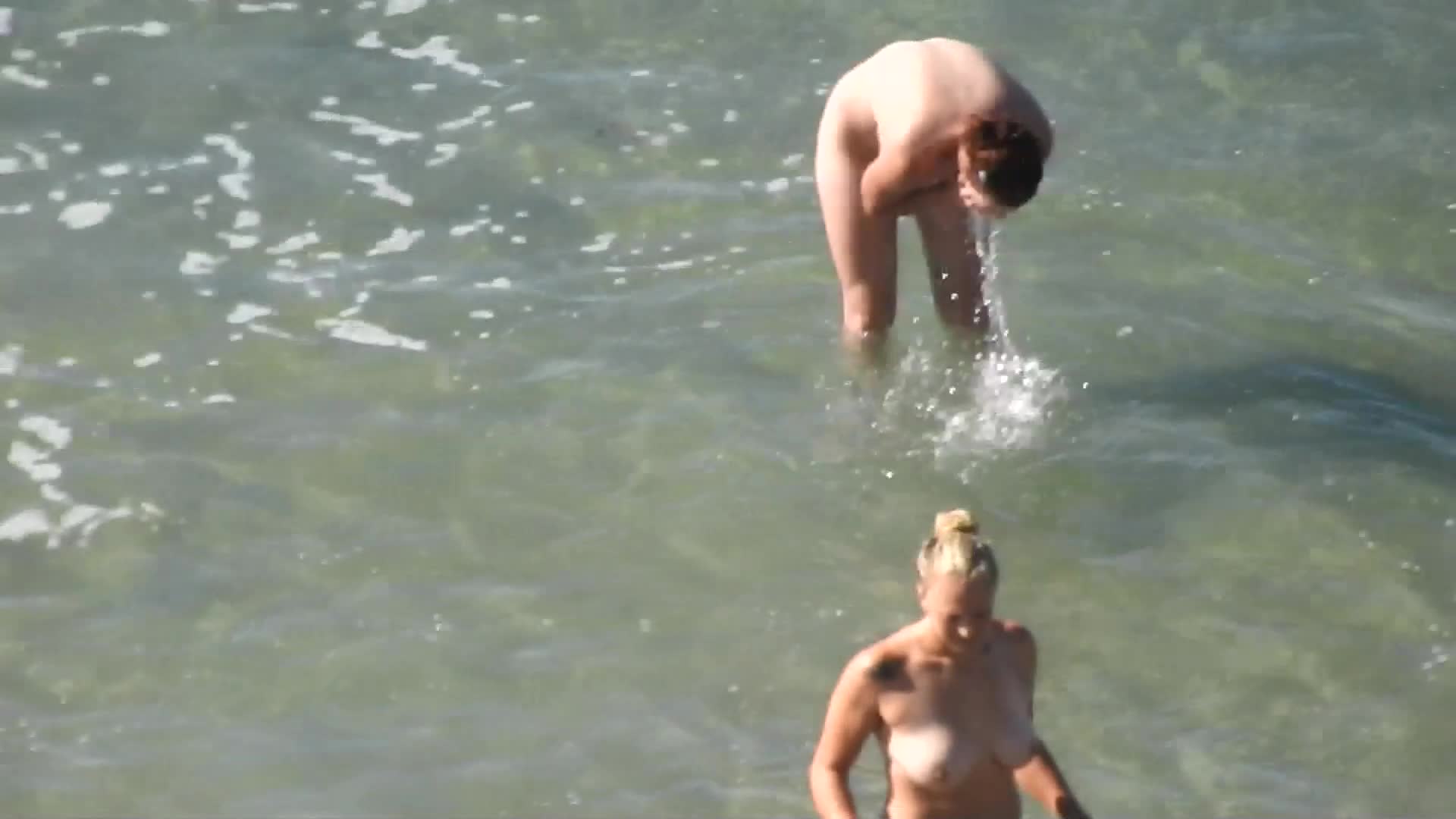blacksbeach-2nudefriends