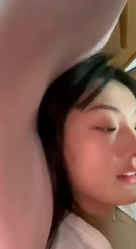 5_6109357942224455764.mp4