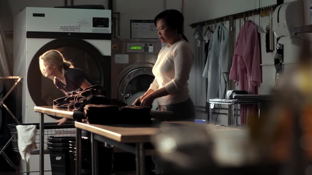 樱桃.about cherry.2012.us.bluray.1280x720p.x264.ac3-kook.[中英双字]