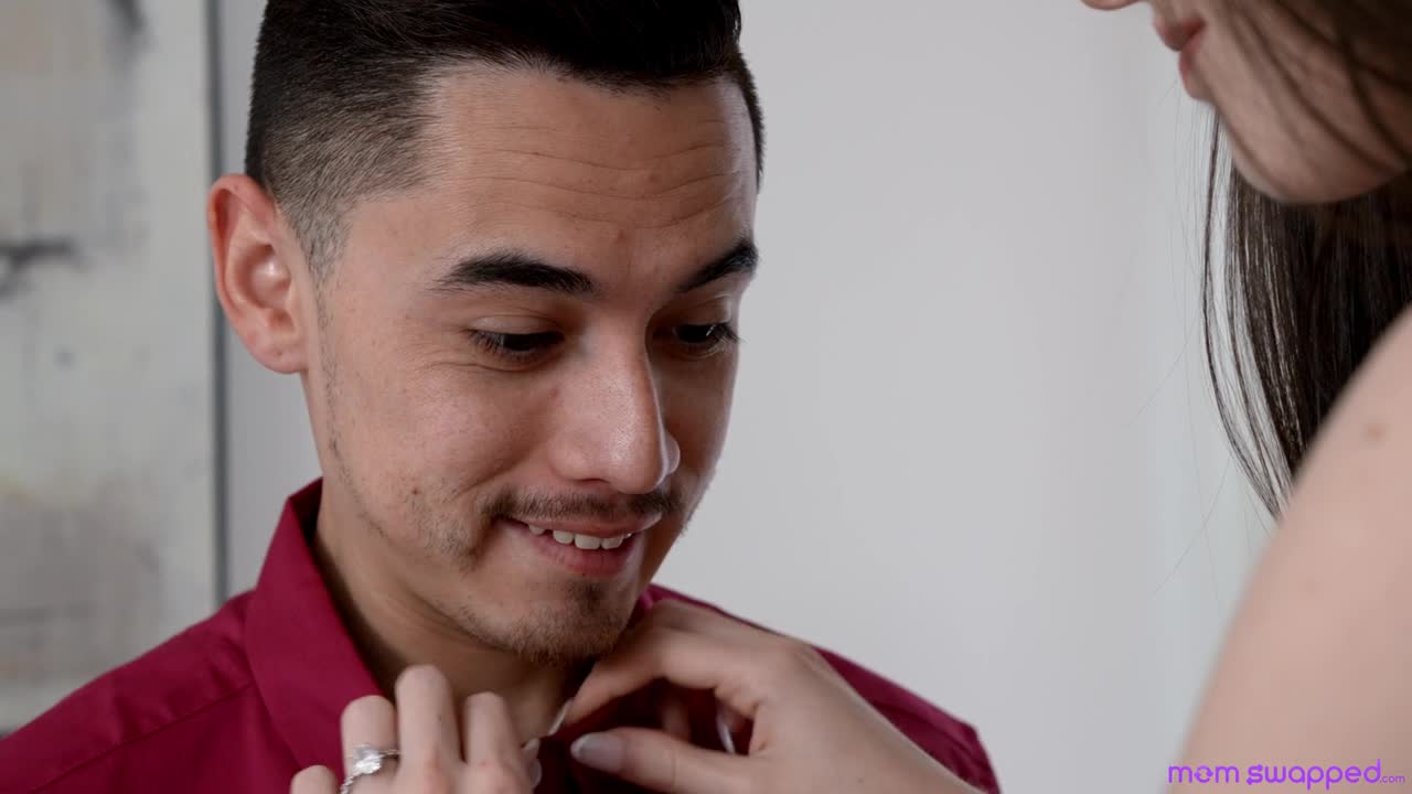 2048.cc -momswapped.24.02.09.cherry.kiss.and.fiona.frost.720p