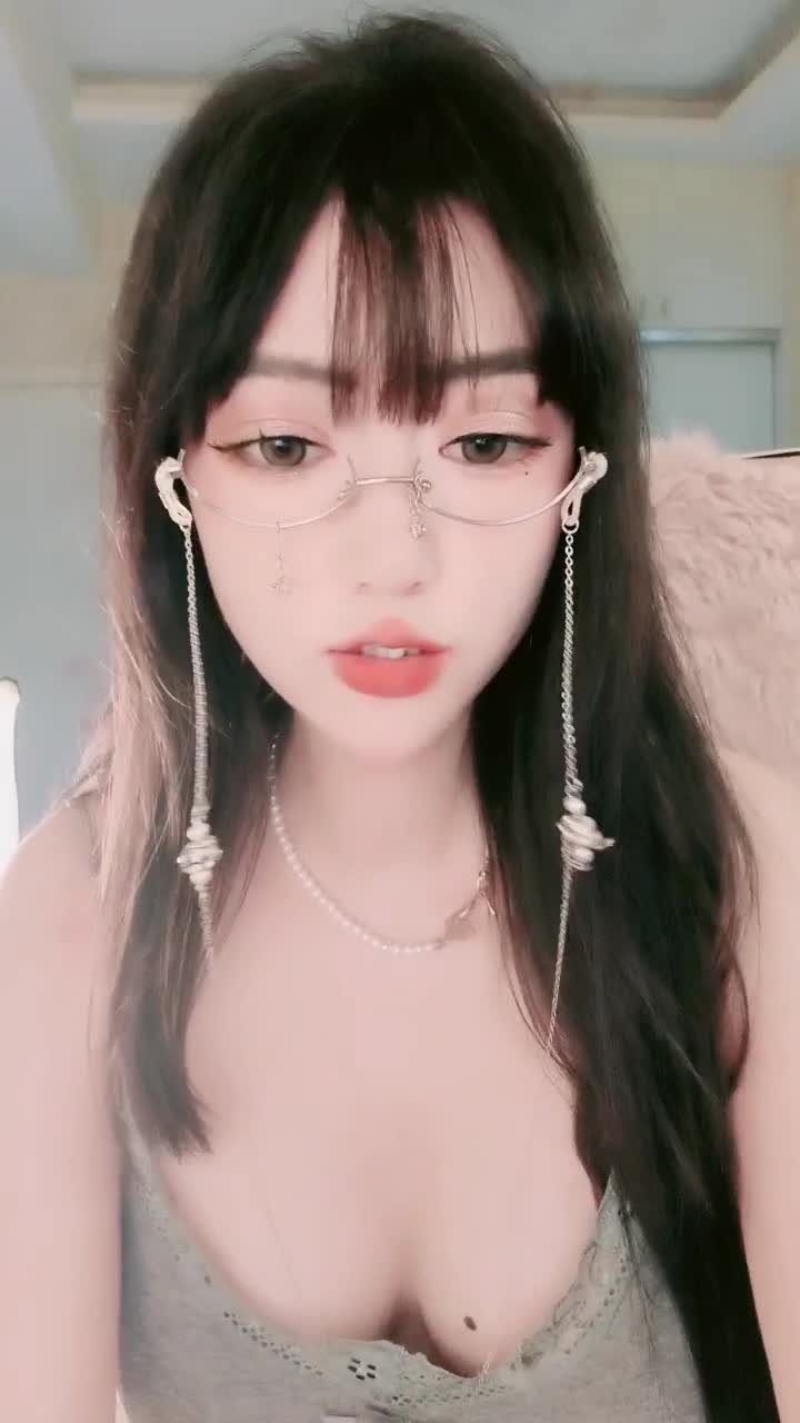  (7)