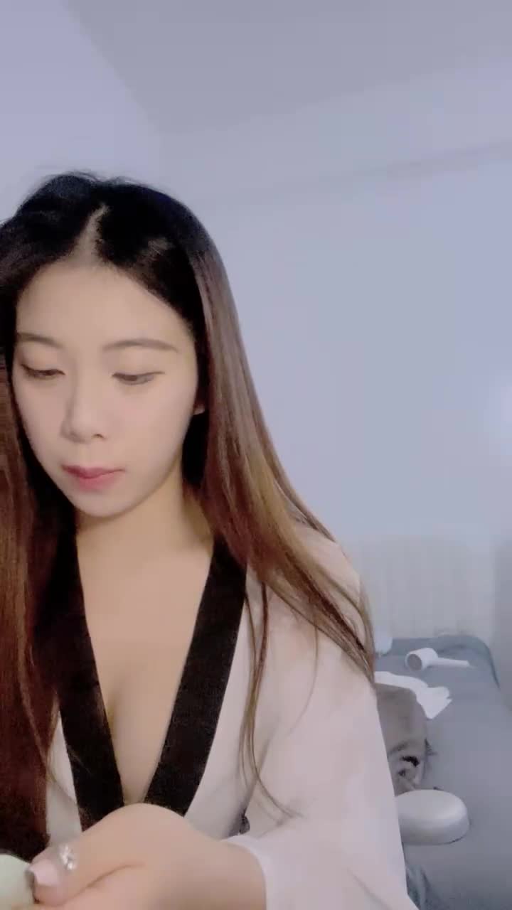  (43)