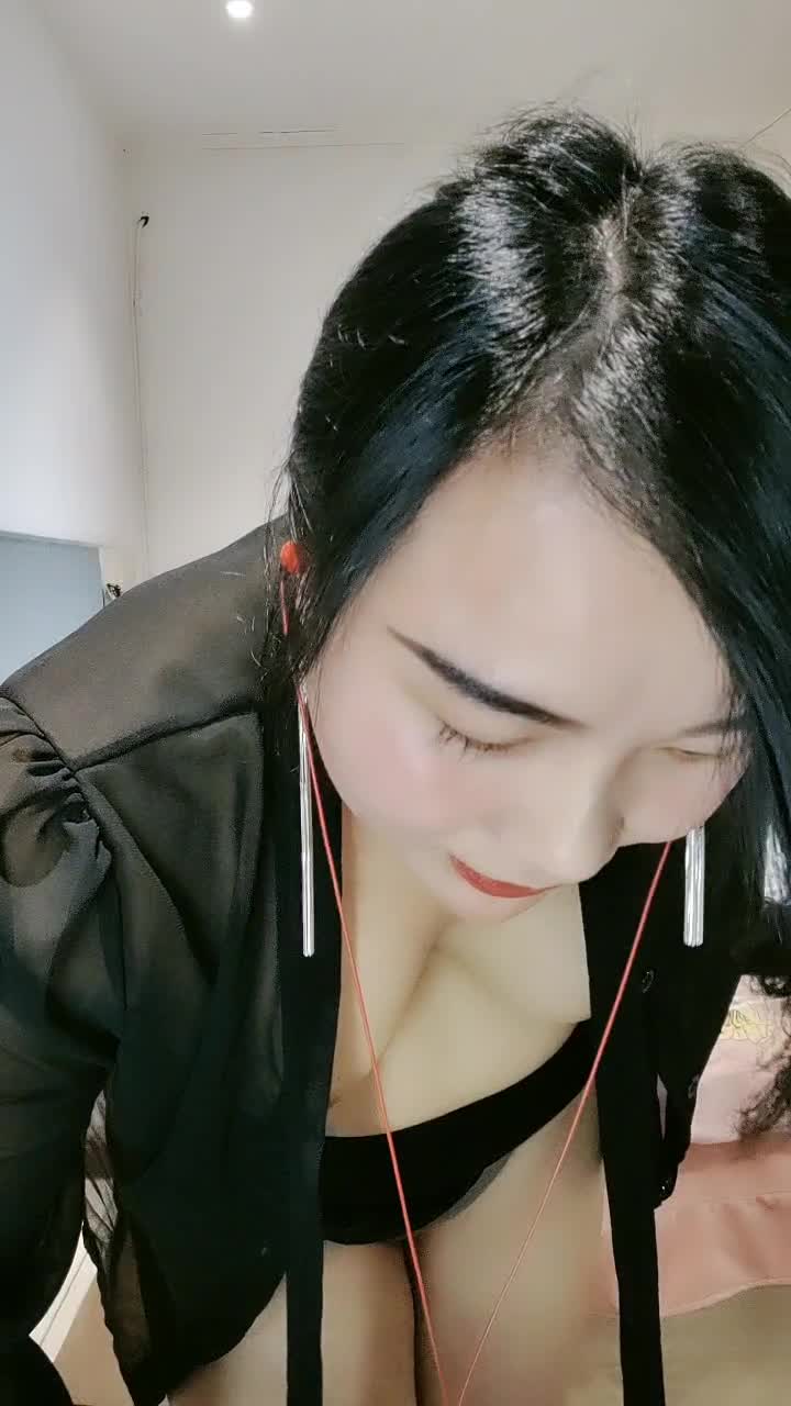  (7)