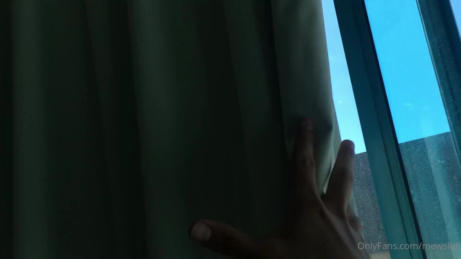  (3)
