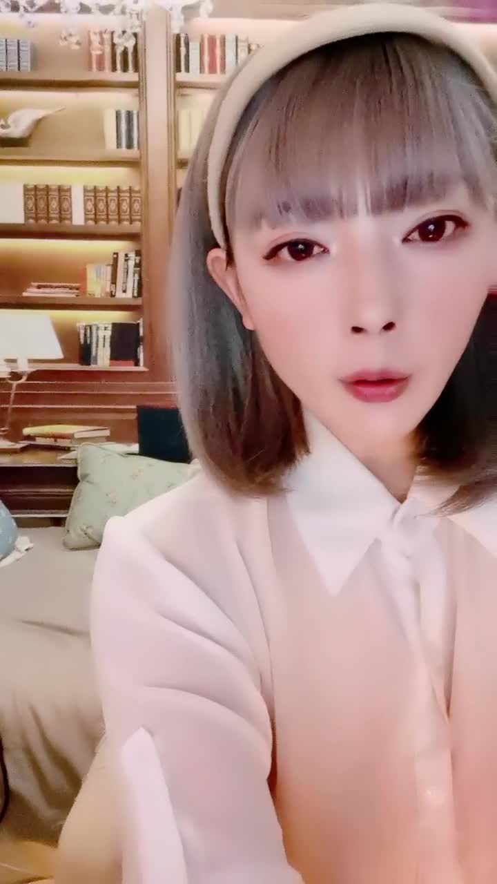  (11)