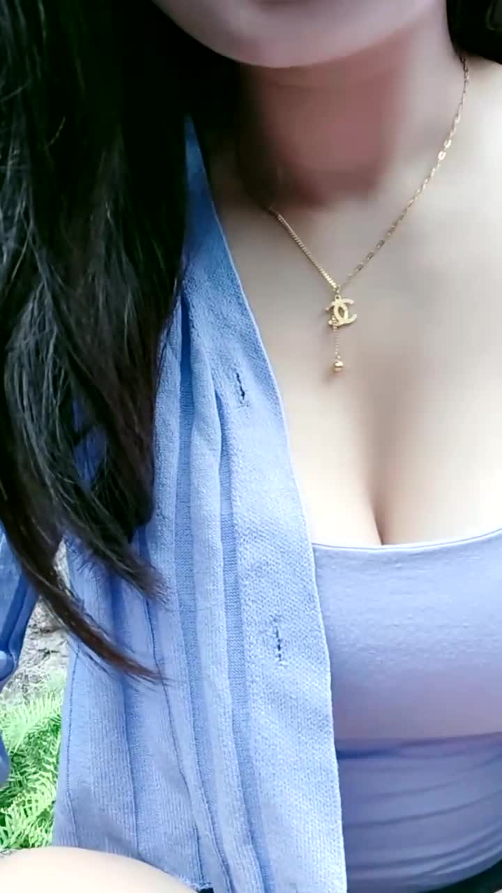 (32)