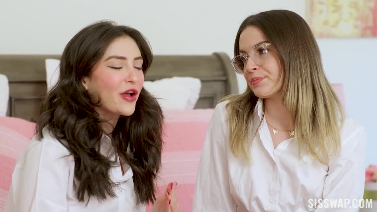 2048.cc -sisswap.24.04.29.jane.wilde.and.chanel.camryn.experimenting.at.home.720p