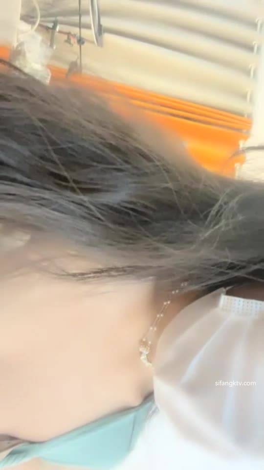  (12)