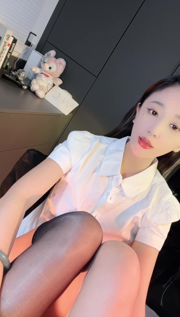  (17)