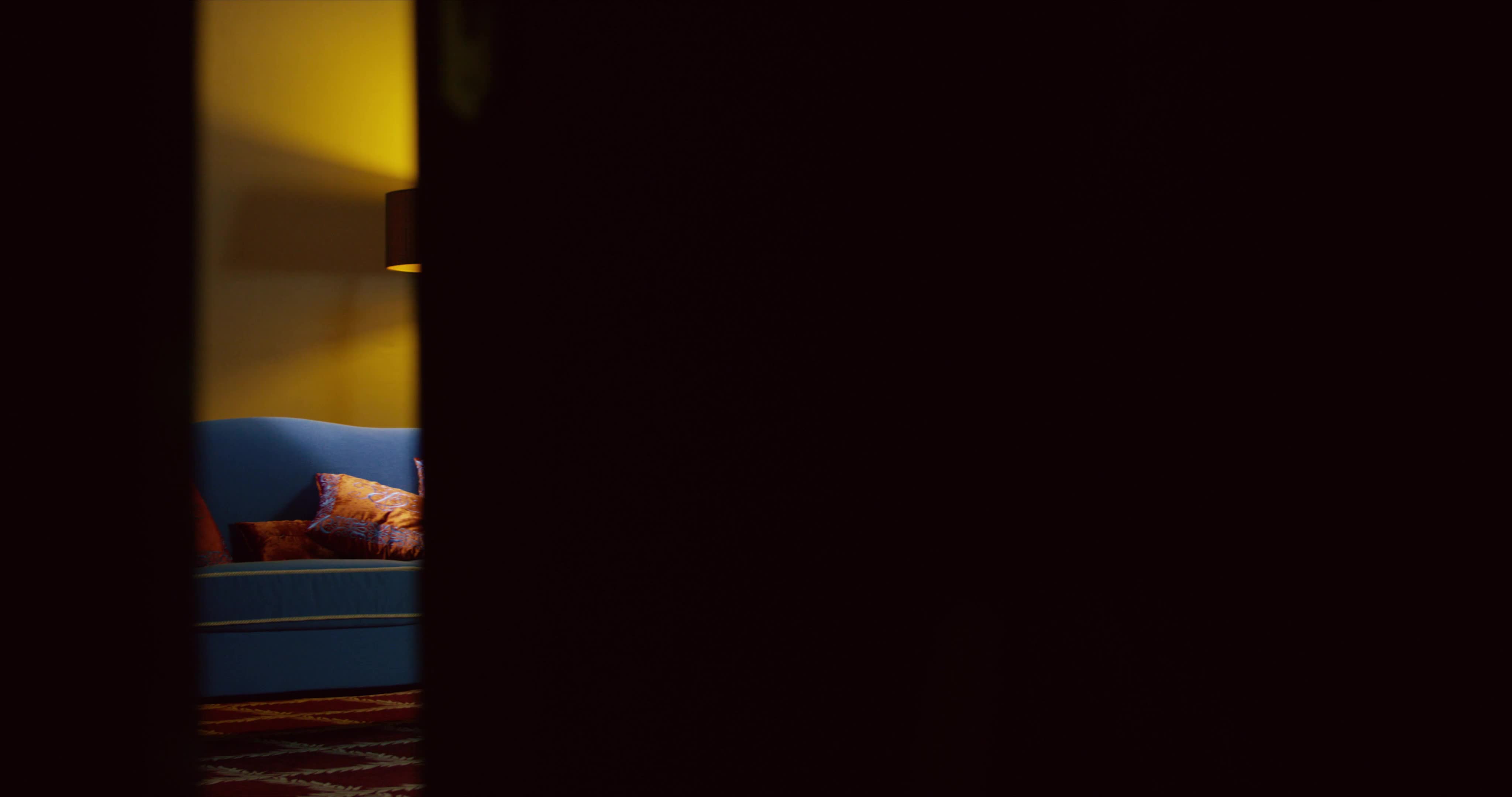 ultrafilms.18.05.22.haily.sanders.first.time.naked.on.cam.4k