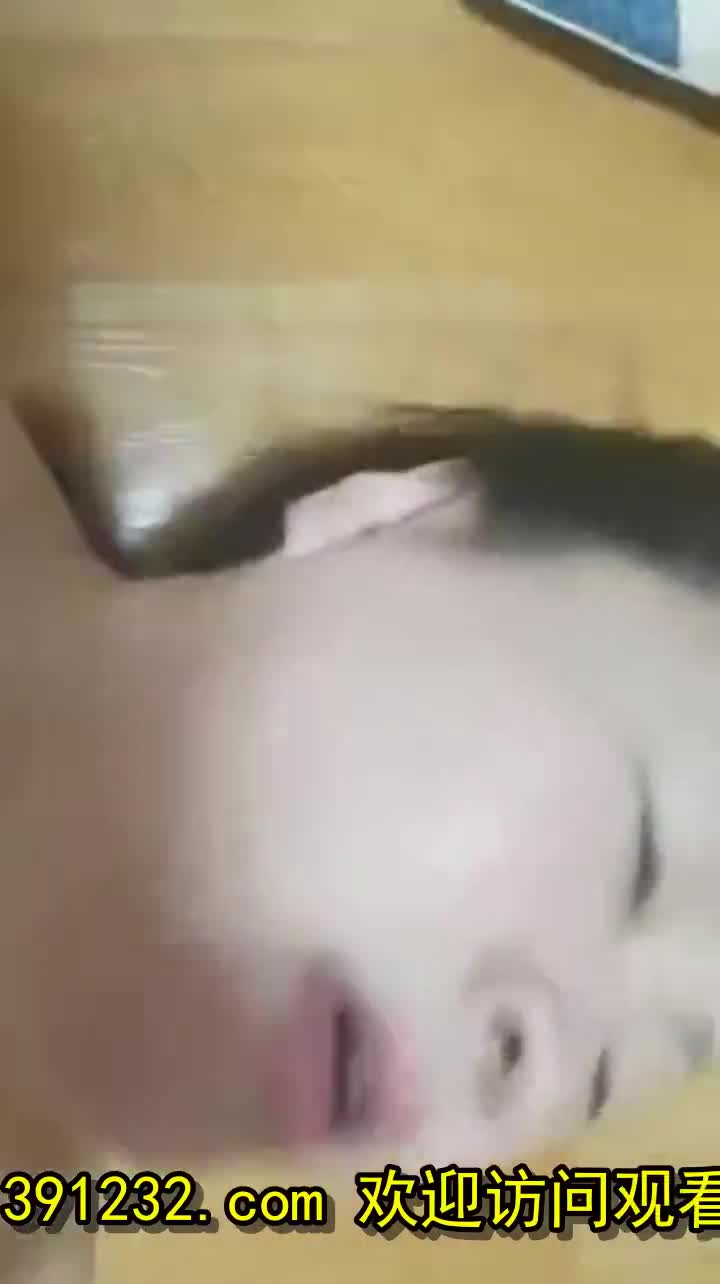  (32)