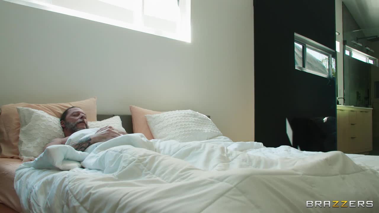 2048.cc -brazzersexxtra.24.01.17.tru.kait.sneaky.cum.slut.720p