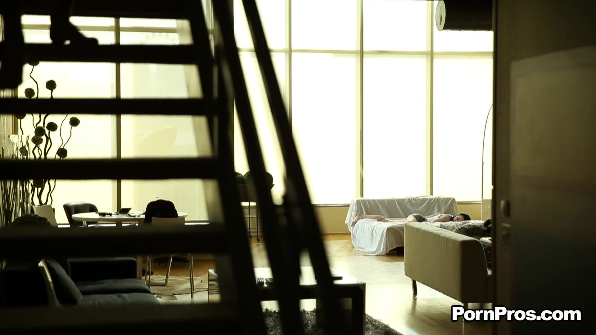 reg.14.03.15.veronica.radke.a.dime.in.daisy.dukes