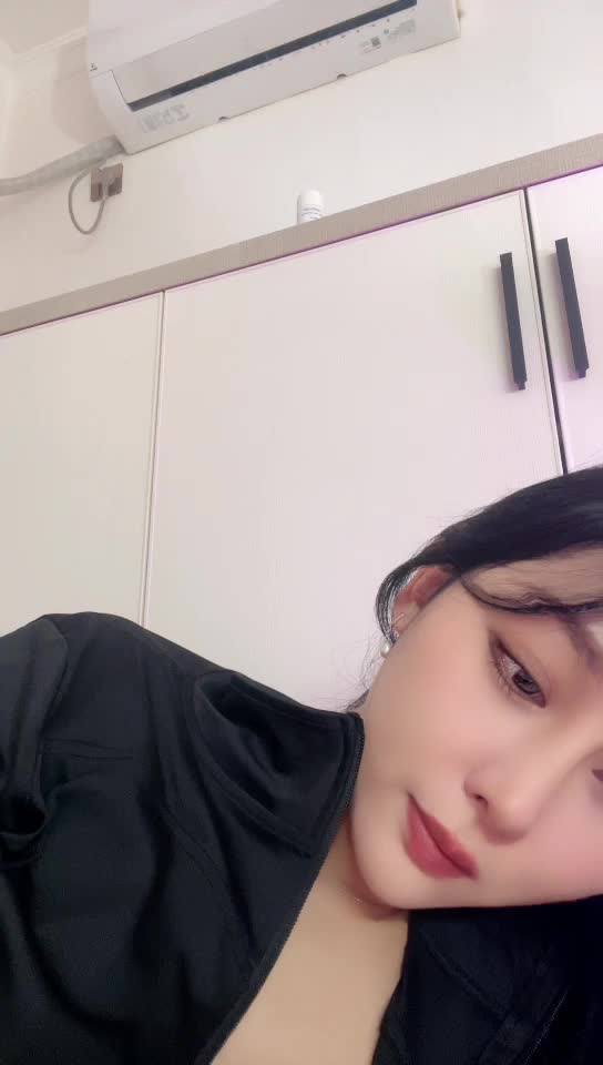  (40)