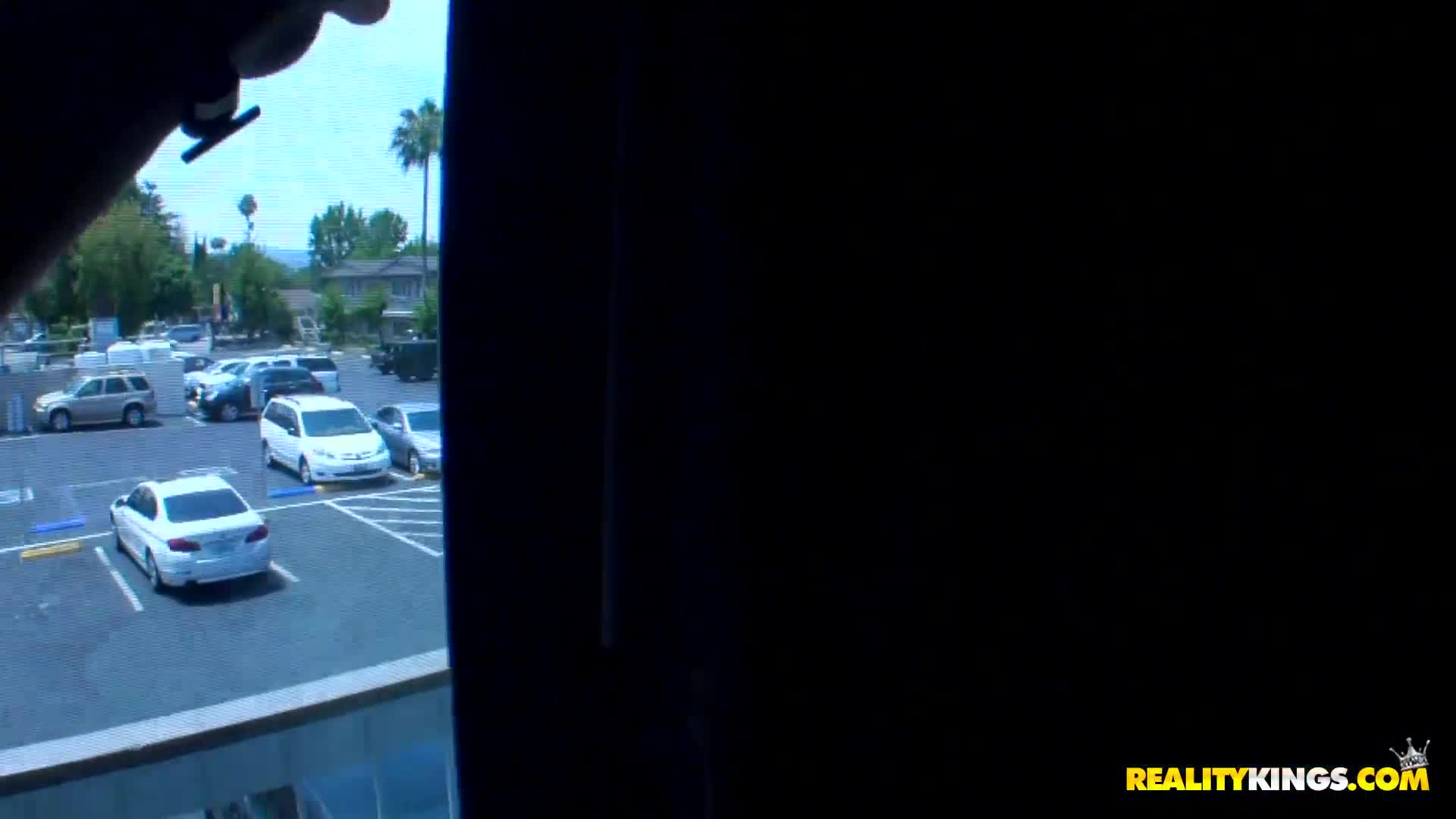 sbj.13.10.13.kristen.jordan.cock.kiss