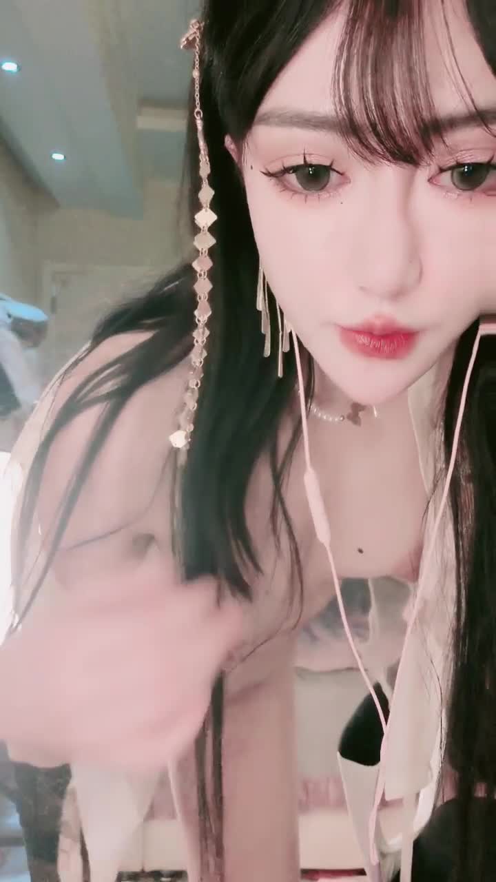  (34)